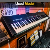 Used Roland RD100 Black Portable Digital Piano (SN:R6377100) Used Roland RD100 Black Portable Digital Piano (SN:R6377100)